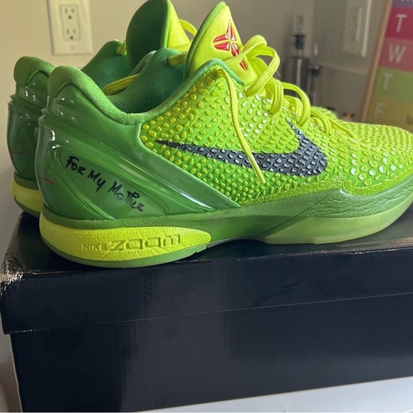 Kobe 6 Grinch